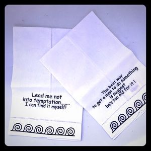 Pair Sample House Dallas Guest Towels NWT